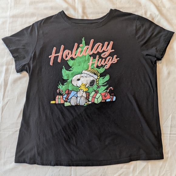 Charlie Brown Snoopy Woodstock Black Short Sleeve Tee Holiday Vibes - Picture 1 of 5